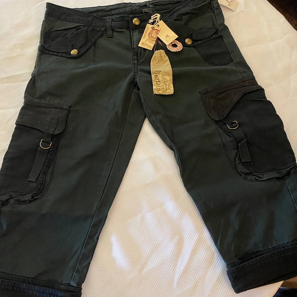 Buffalo by David Bitton black cargo pants size 32 women’s 14 NWT
